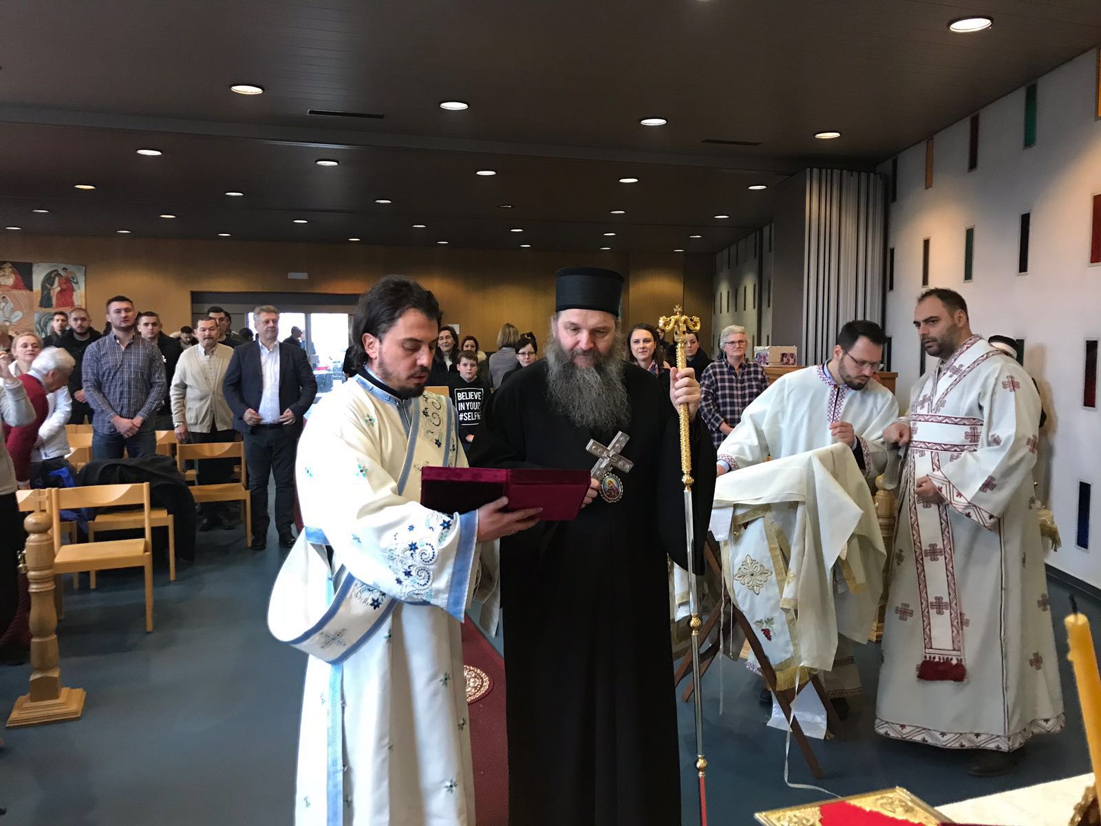 Архипастирска посета и прослава парохијске славе у Лозани